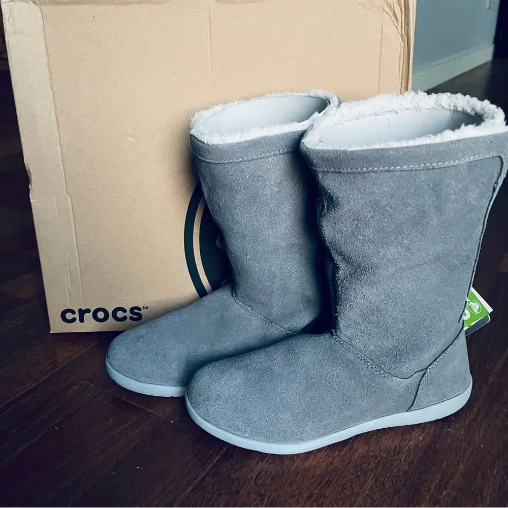 NIB Crocs Adela Foldover Fuzz Bootie 6 Smoke‎ Gray